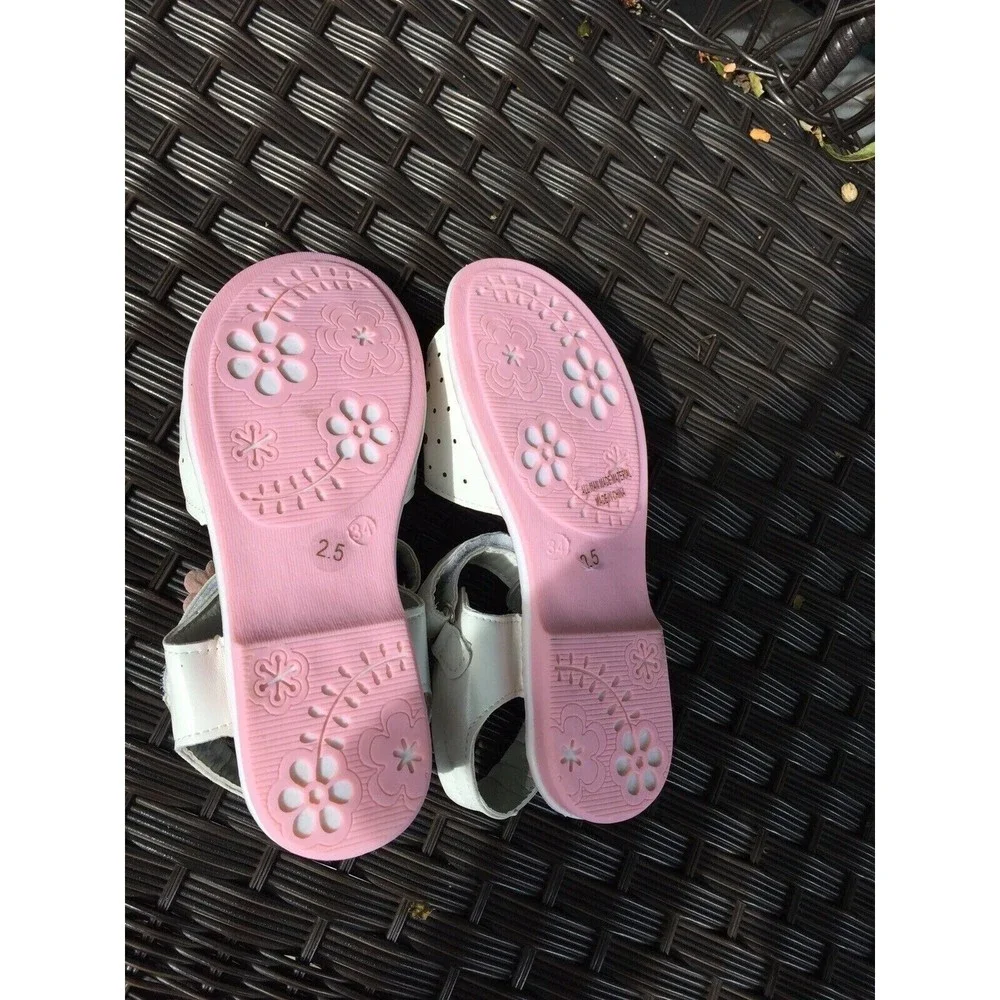 new In Box Jumbo coco White Leather big girls size 2.5 Mary Jane Sandals